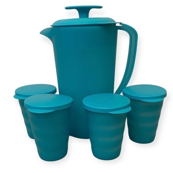 Tupperware Pitcher And 4 Tumbler Set In Aqua Blue Dining Kitcherware Drink-ware - Picture 1 of 8